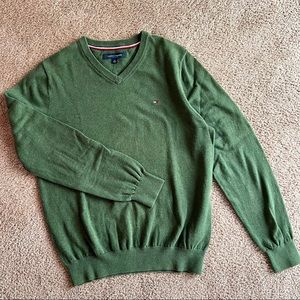 TOMMY HILFIGER ESSENTIAL V-NECK SWEATER for Men size S